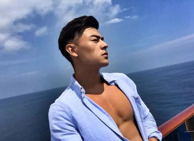 直播圈新晋大篪度天菜，业界第一好评大胸筋肉小狼狗!! - 51虹马