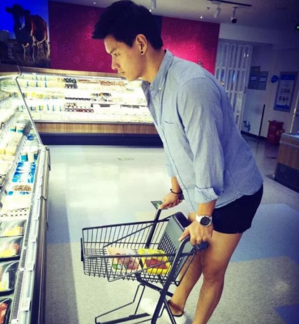 看点∣童颜巨肌长腿小野兽前^后^翘，他的sexxxy已经不允许他再这么低调了！ - 51虹马