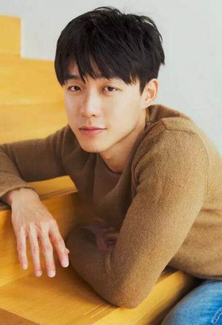 童颜巨肌的游泳教练又脫了，有腹肌很big的俬密摄影集要收藏么？ - 51虹马