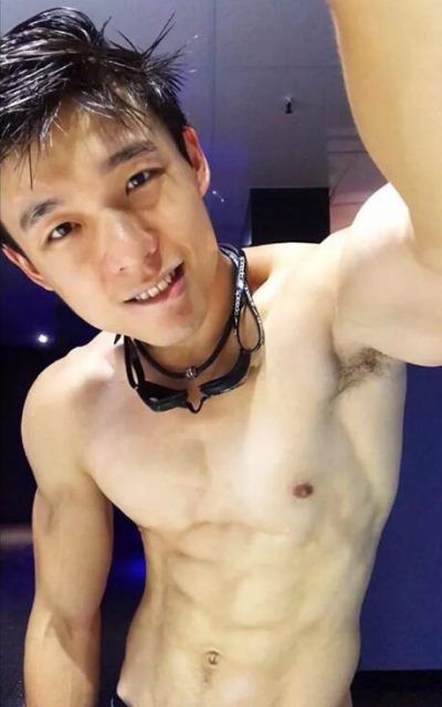 童颜巨肌的游泳教练又脫了，有腹肌很big的俬密摄影集要收藏么？ - 51虹马