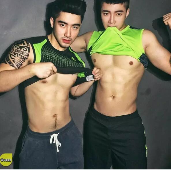 筋肉男模翘臀照被指P图，假照纷纷被扒皮看好戏！ - 51虹马