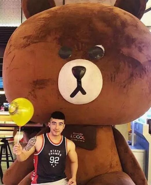 筋肉男模翘臀照被指P图，假照纷纷被扒皮看好戏！ - 51虹马