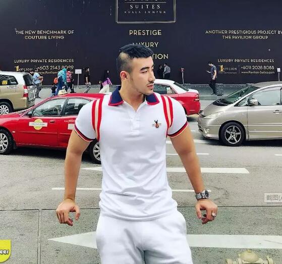 筋肉男模翘臀照被指P图，假照纷纷被扒皮看好戏！ - 51虹马