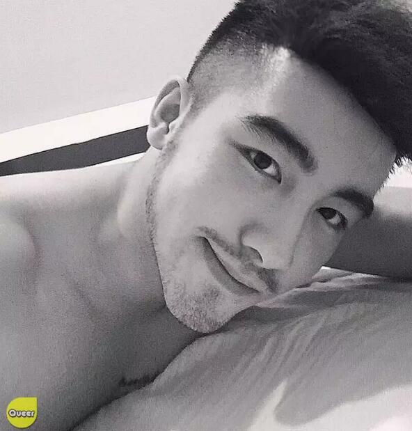 筋肉男模翘臀照被指P图，假照纷纷被扒皮看好戏！ - 51虹马