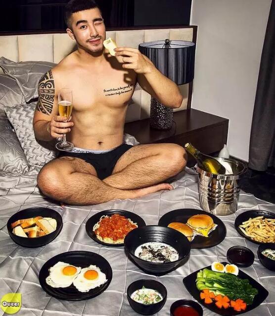 筋肉男模翘臀照被指P图，假照纷纷被扒皮看好戏！ - 51虹马