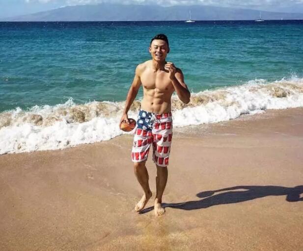 萧亚轩公狗腰前男友小视频流出？而且还是高尔夫猛男！ - 51虹马