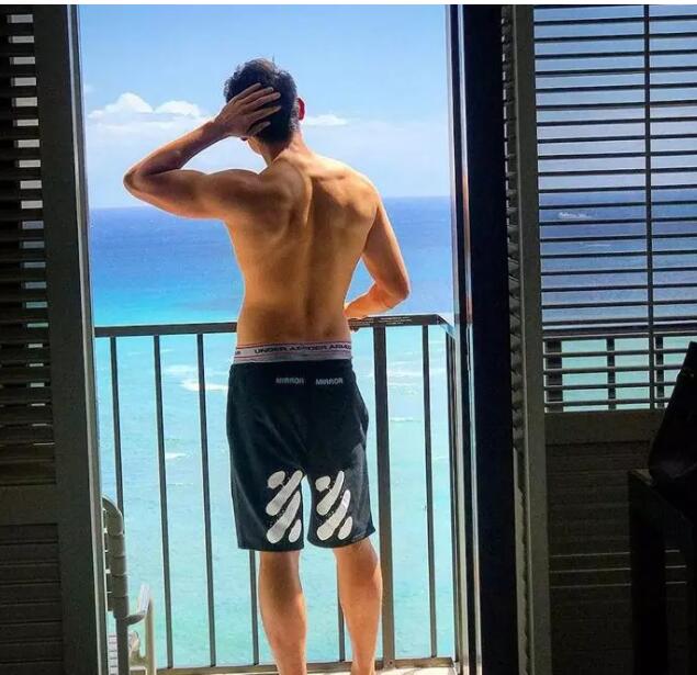 萧亚轩公狗腰前男友小视频流出？而且还是高尔夫猛男！ - 51虹马