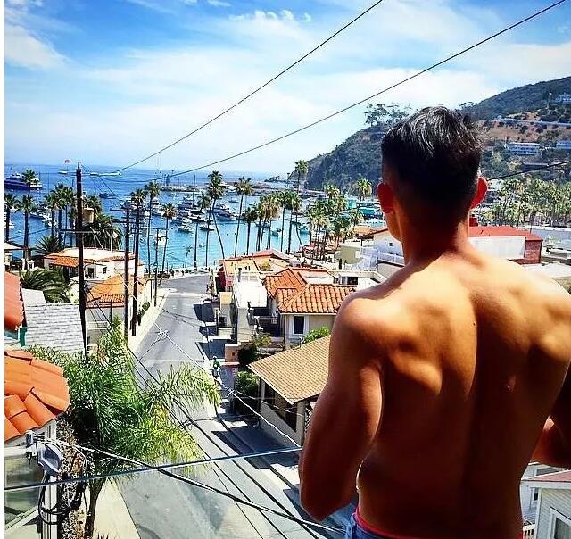 萧亚轩公狗腰前男友小视频流出？而且还是高尔夫猛男！ - 51虹马