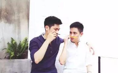 表哥表弟都是gay是种什么体验？ - 51虹马