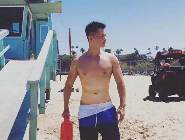 超模刘雯师弟花式秀躁动，一句留言泄露了不得的秘密！ - 51虹马