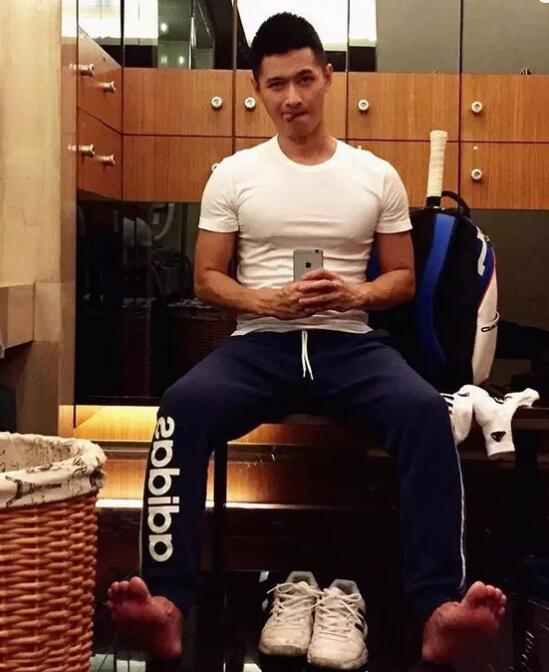 超模刘雯师弟花式秀躁动，一句留言泄露了不得的秘密！ - 51虹马