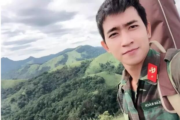 越南籍最帅兵哥哥,军装+正装制服诱惑,你能抗几秒? - 51虹马 越南籍最帅兵哥哥,军装+正装制服诱惑,你能抗几秒? - 51虹马