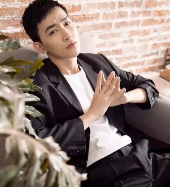 越南籍最帅兵哥哥,军装+正装制服诱惑,你能抗几秒? - 51虹马 越南籍最帅兵哥哥,军装+正装制服诱惑,你能抗几秒? - 51虹马