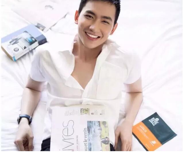 越南籍最帅兵哥哥，军装+正装制服诱惑，你能抗几秒？ - 51虹马