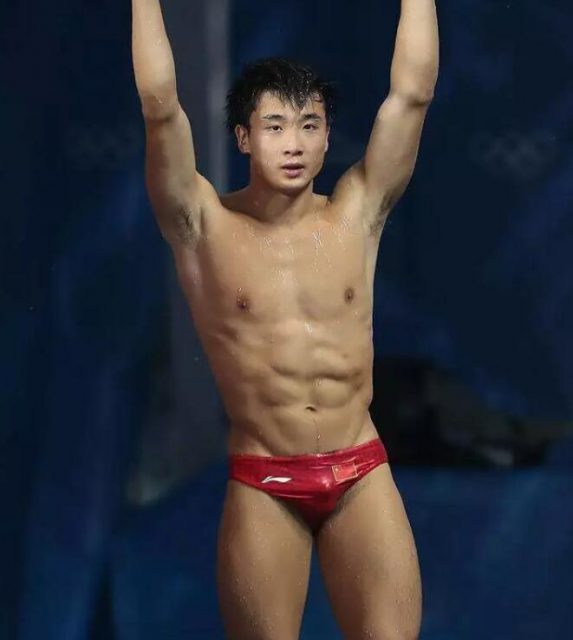 跳水运动员的泳裤越来越小了？不信你看！ - 51虹马