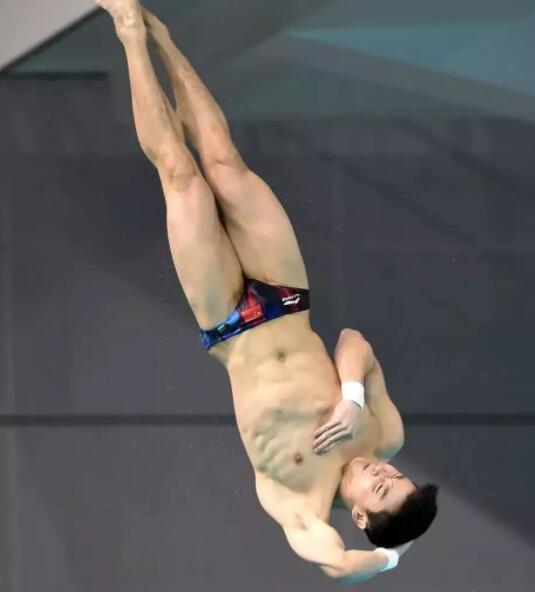 跳水运动员的泳裤越来越小了？不信你看！ - 51虹马