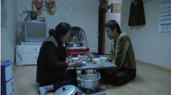 韩国军旅电影 被强X 兵哥哥染上HIV而复仇 今日推荐 - 51虹马