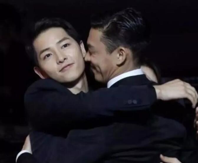 韩国影帝刘亚仁居然出柜，网友们表示心态炸裂 - 51虹马