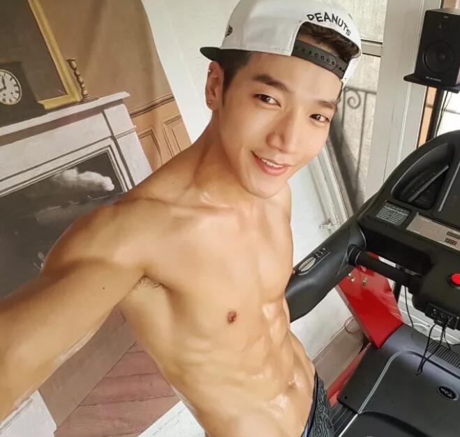 韩国 | 男团成员 JUN.K上头条了！ - 51虹马