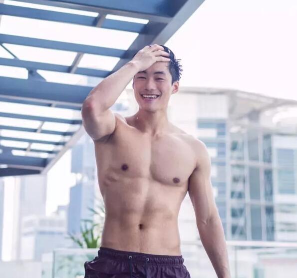 香港健身男神WAIKIN 赴泰拍摄 - 51虹马