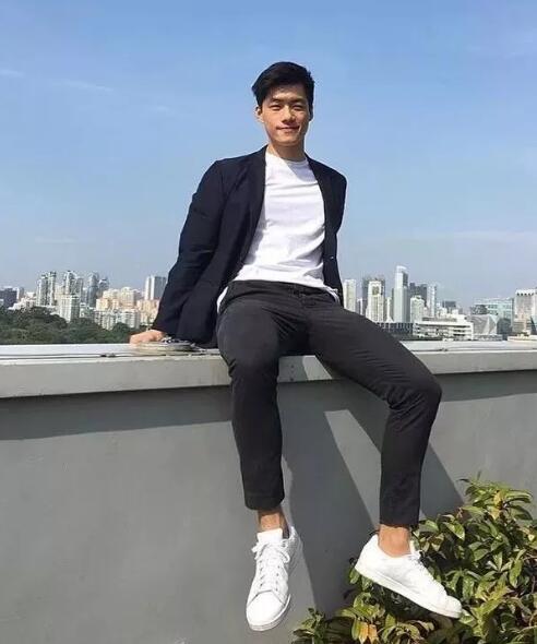 香港健身男神WAIKIN 赴泰拍摄 - 51虹马