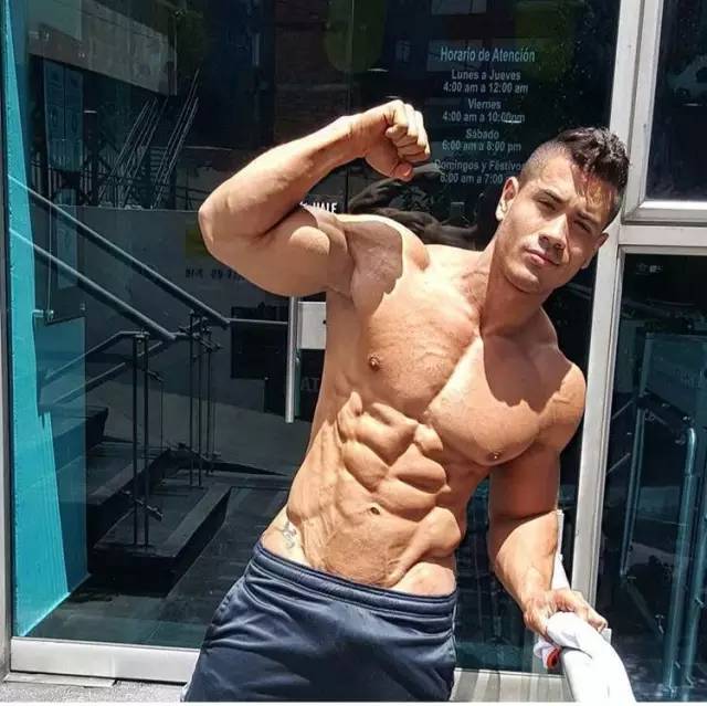 运动增肌时最容易忽视的“致命”错误！ - 51虹马