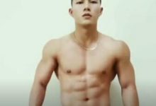 肌肉男唱歌~腹肌配颜值简直是帅到爆~还大~-51虹马