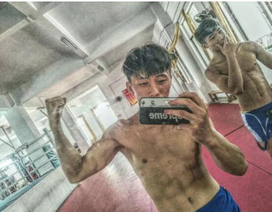 岛国基片HR ，一年撸一万多部基V的体验！！ - 51虹马