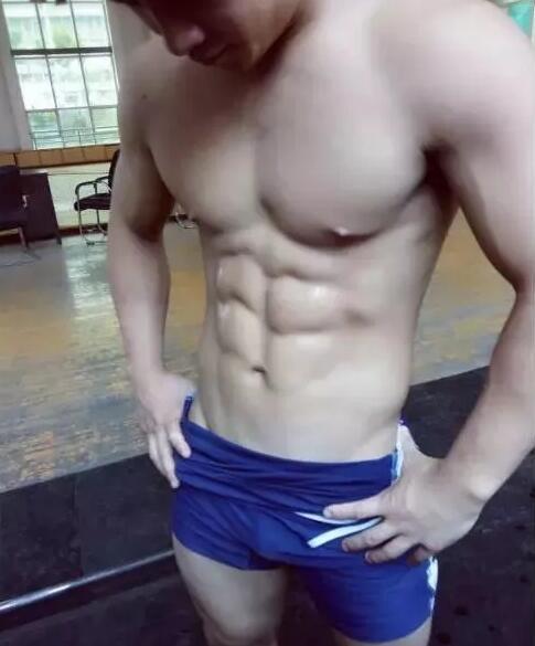 岛国基片HR ，一年撸一万多部基V的体验！！ - 51虹马