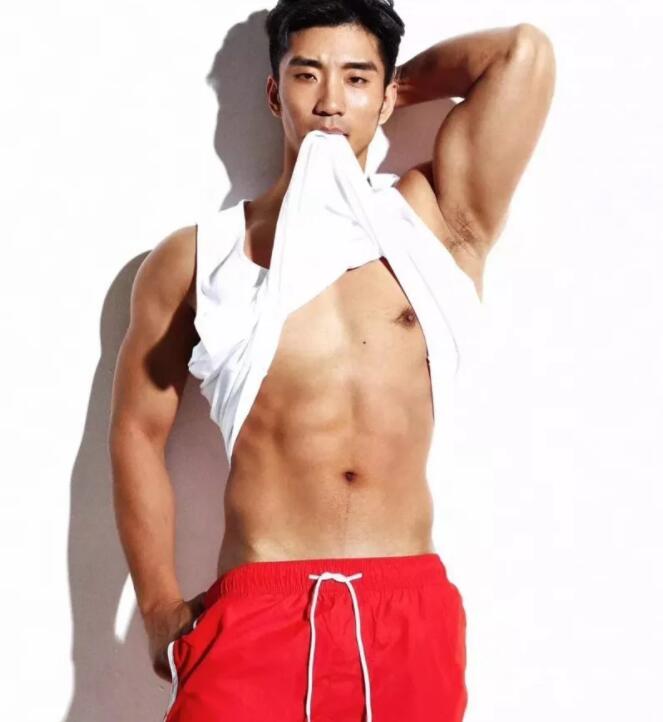 男模的入行故事:我的爱如果没有金钱你承受不起 - 51虹马 男模的入行故事:我的爱如果没有金钱你承受不起 - 51虹马