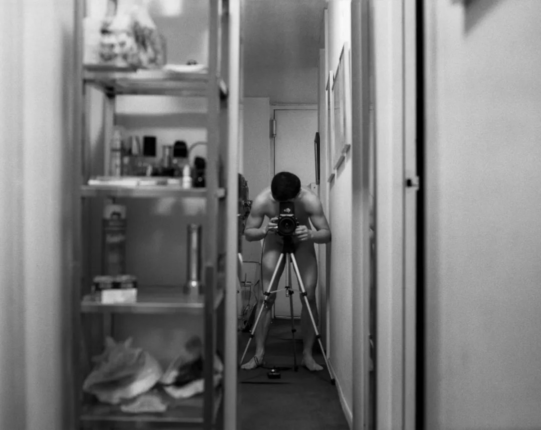 专访国际摄影师沈玮：不用试着融入男同志的性感框架，要展现属于自己的气场 - 51虹马