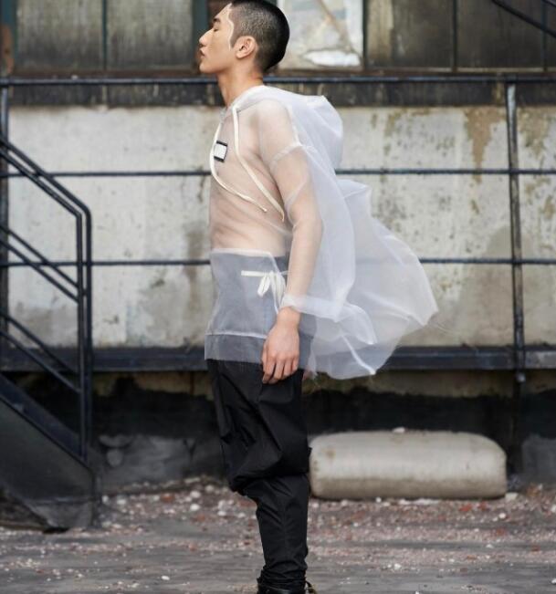 今日同志国际新闻：因为是亚裔gay这位男模遭到弃用等 - 51虹马