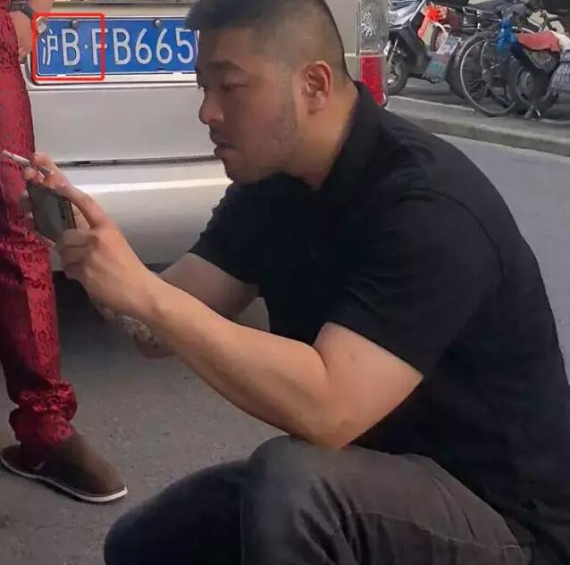 偶像男星Gay吧狂欢疑出柜，他居然爱壮熊！ - 51虹马