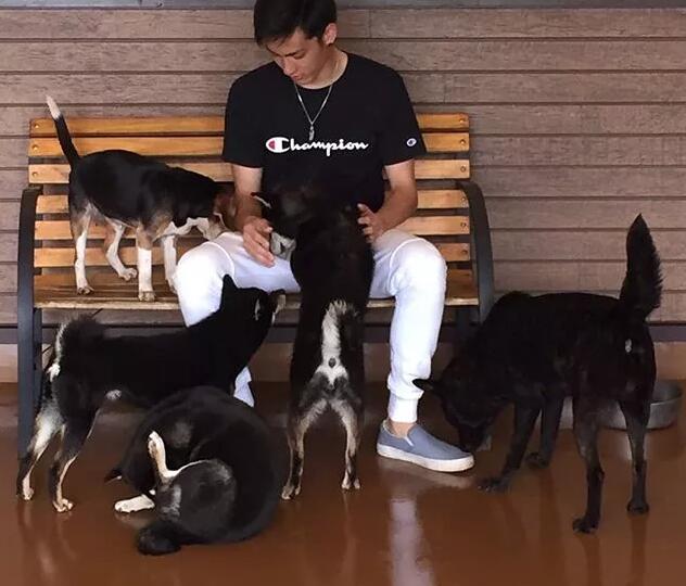 篮球体育生被爆曾拍过G片？！ - 51虹马