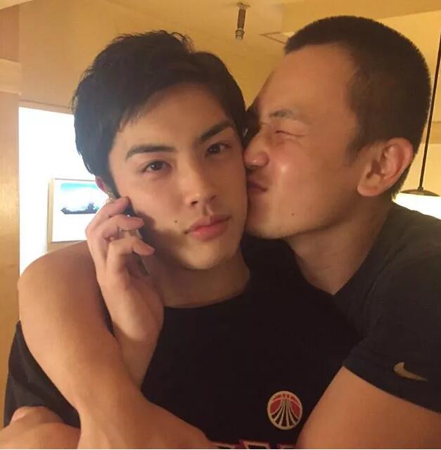 篮球体育生被爆曾拍过G片？！ - 51虹马