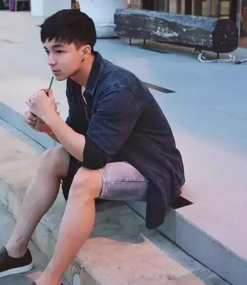 INS极品小鲜肉，童颜胸器公狗腰想体验脸埋胸的快感！ - 51虹马