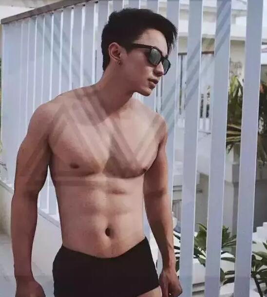 INS极品小鲜肉，童颜胸器公狗腰想体验脸埋胸的快感！ - 51虹马