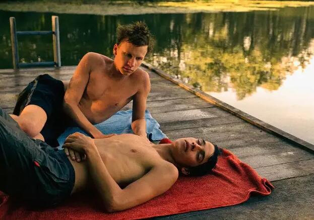 体育生X直男 深柜中的觉醒 今日推荐《夏日风暴》 - 51虹马