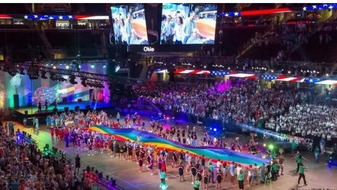 gogoboy参加世界同志运动会 惹争议：好好跳你的脱衣舞？ - 51虹马