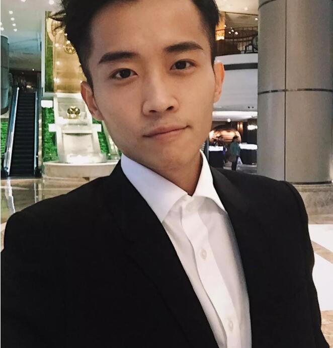 夫夫热情kiss，腹肌男鉴定完毕，小受一枚！ - 51虹马