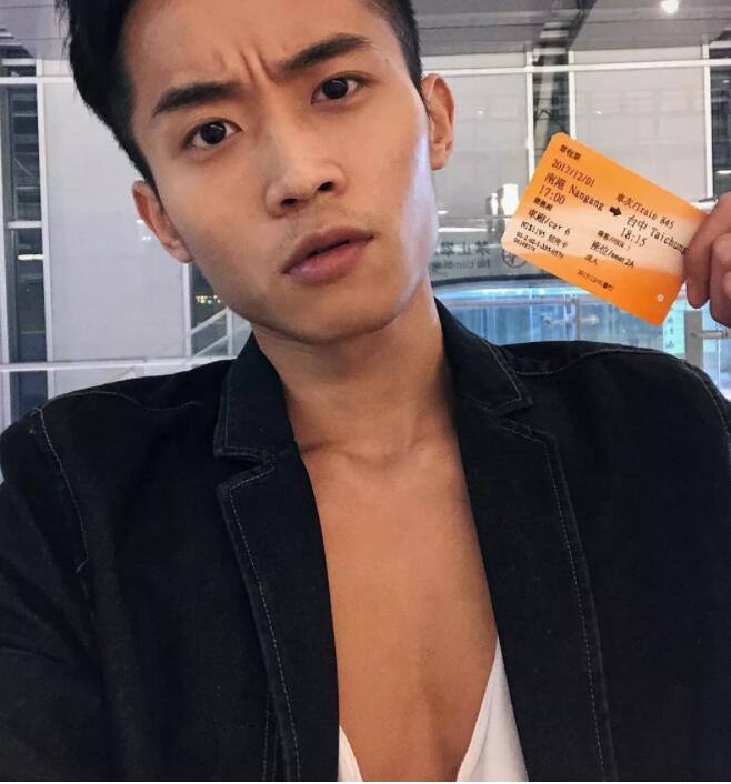 夫夫热情kiss,腹肌男鉴定完毕,小受一枚! - 51虹马 夫夫热情kiss,腹肌男鉴定完毕,小受一枚! - 51虹马