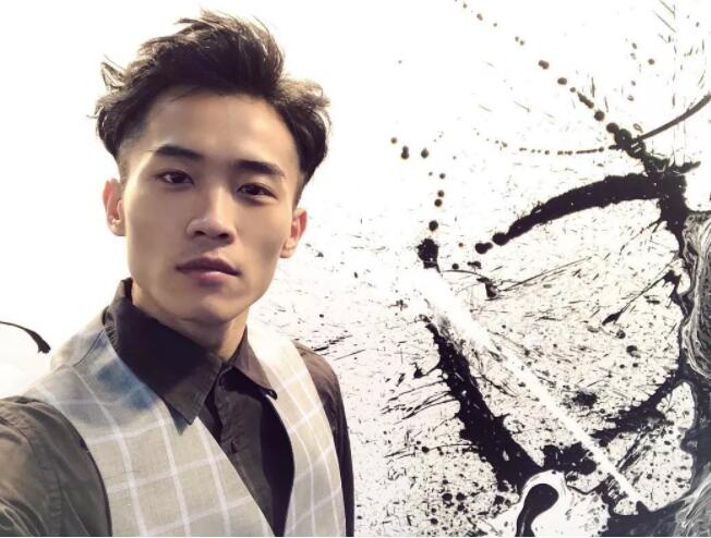 夫夫热情kiss,腹肌男鉴定完毕,小受一枚! - 51虹马 夫夫热情kiss,腹肌男鉴定完毕,小受一枚! - 51虹马