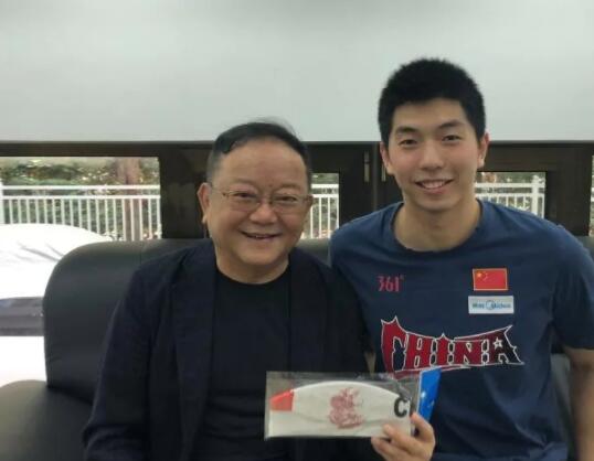 曾与宁泽涛同住的公狗腰男，紧身泳裤亮点十足 - 51虹马