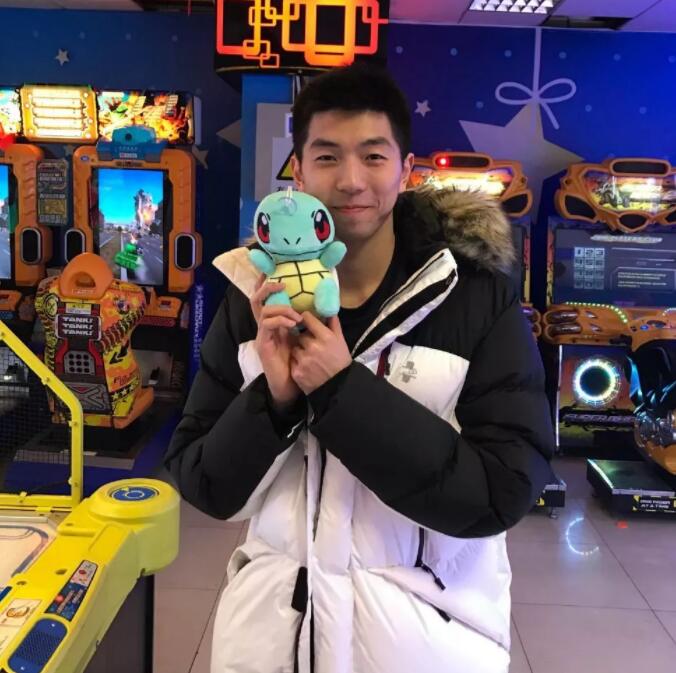 曾与宁泽涛同住的公狗腰男，紧身泳裤亮点十足 - 51虹马