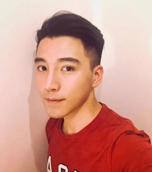 国产空乘仅围浴巾出镜,诱人腹腹肌+帅气胡渣小舌头很会撩!-51虹马