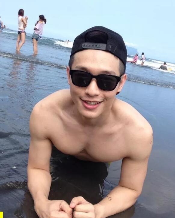 台湾名媛被曝塞大茄子，这尺度一般人不可以…… - 51虹马