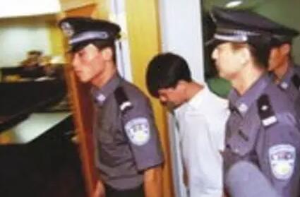 安徽一男子竟然购迷药强制猥亵男校友！！-51虹马