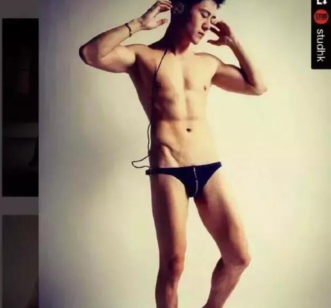 被知名整容专家大赞为“中国最完美五官”的小哥 - 51虹马