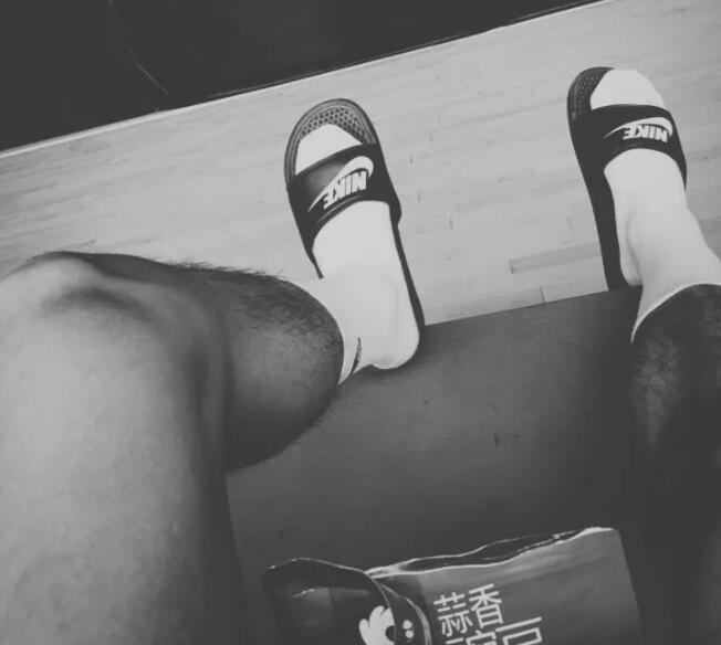 18的手球体育生小狼狗运动短裤亮了 - 51虹马 18的手球体育生小狼狗运动短裤亮了 - 51虹马