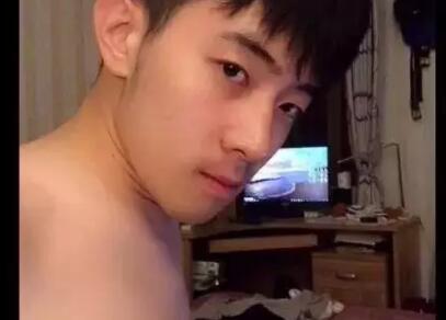 硬盘小王子沿海竟和毛小星一起拍视频！嗅到了奸情的味道.....-51虹马